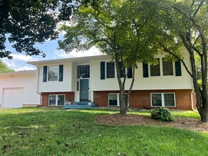 Building Photo - 4813 Twinbrook Rd