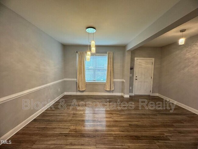 Building Photo - 52 Shining Pearl Ct