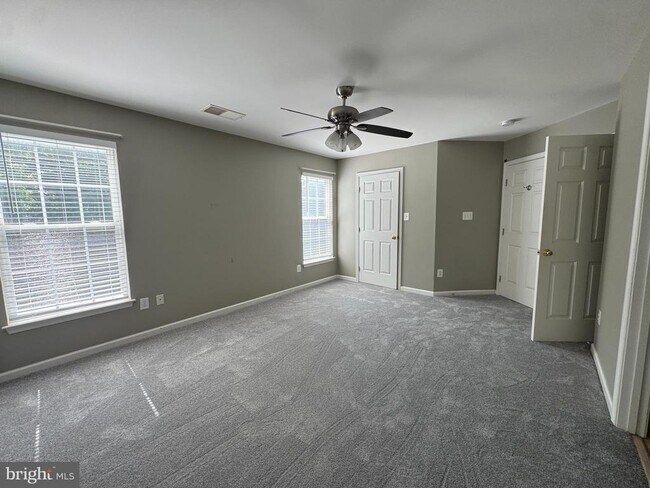 Building Photo - 38 Kimmer Ct