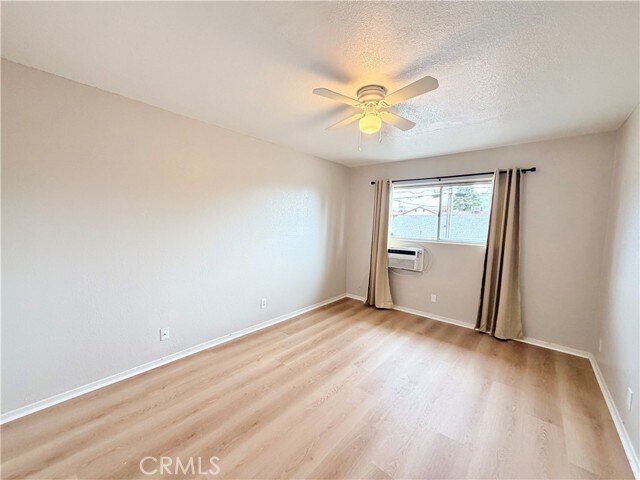 Building Photo - 1548 N 11th Ave