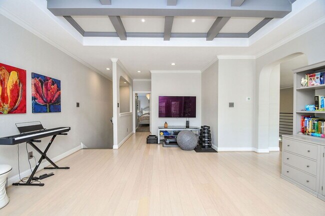 Building Photo - 7106 Habersham Ave