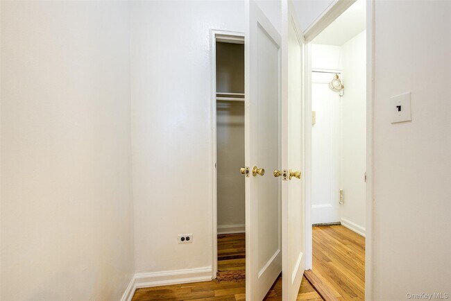 Building Photo - 37-27 86th St