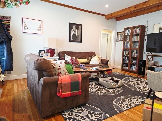 Building Photo - 70 Beaconwood Rd