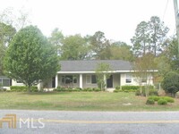 Building Photo - 302 Granade St