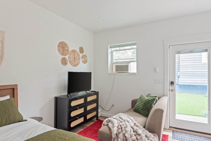 Building Photo - 5764 NE Garfield Ave.