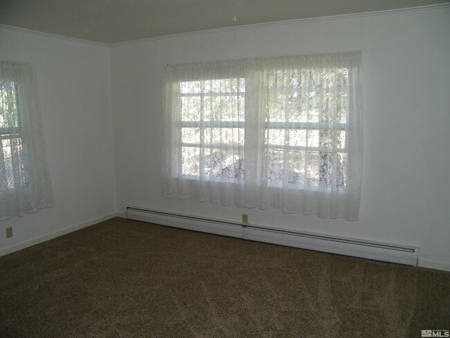 Building Photo - 494 Mottsville Ln