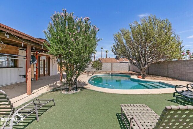Building Photo - Modern 3Bdm 2Ba Meets Classic Charm with Pool