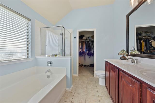 Building Photo - 508 Hackberry Dr