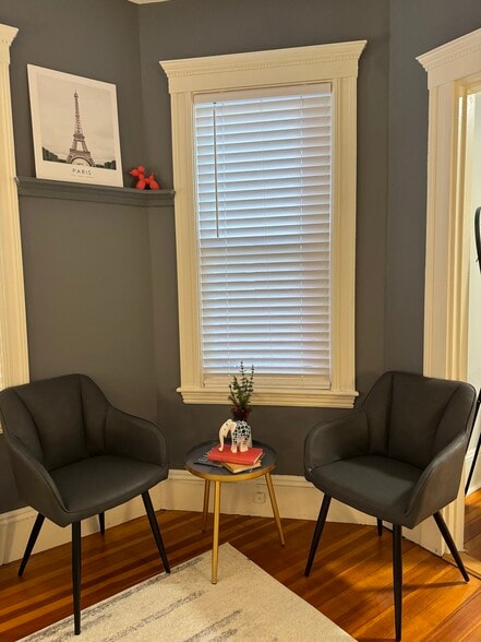 Building Photo - 72 Bakersfield St