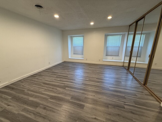 Building Photo - 3311 E 3rd Ave