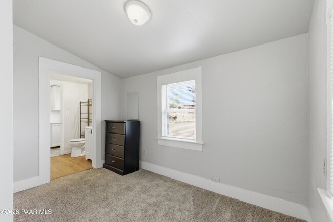 Building Photo - 309 N Mt Vernon Ave