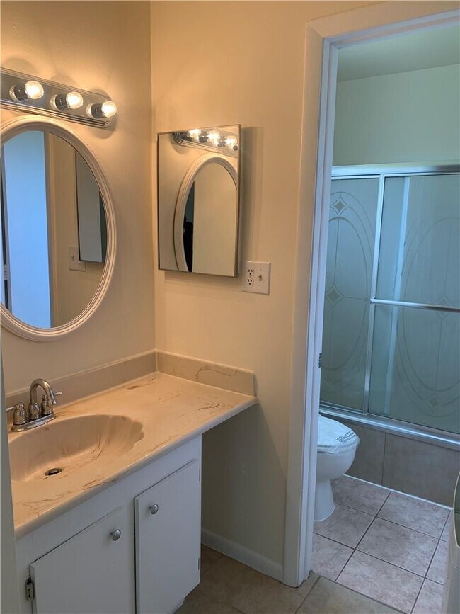 Building Photo - 6001 Shaker Wood Cir