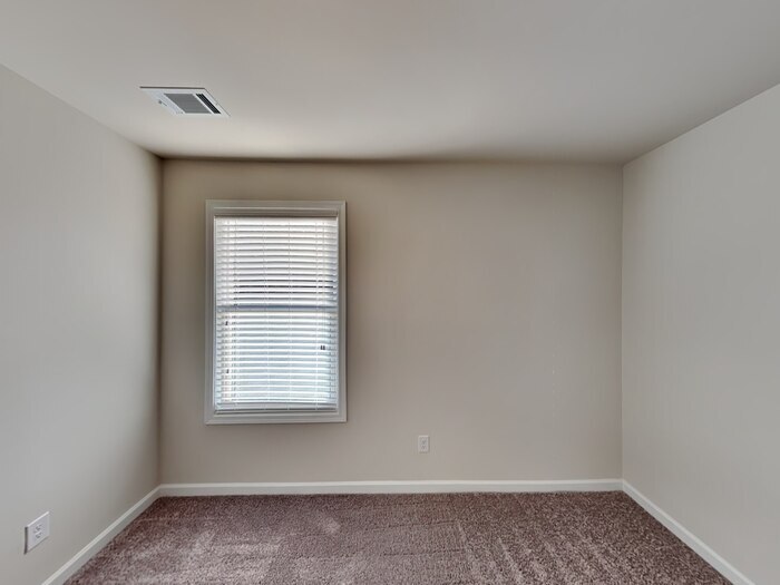 Building Photo - 121 Wayne Ln