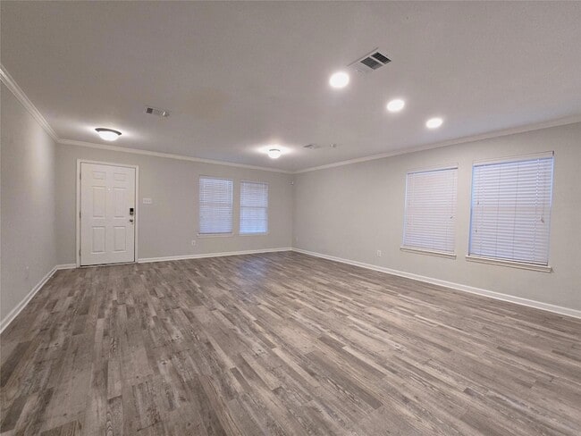 Building Photo - 530 Blue Sage