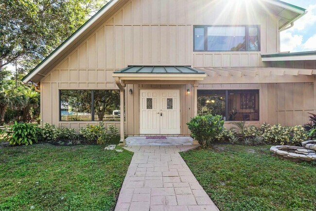 Building Photo - 9266 Pinion Dr