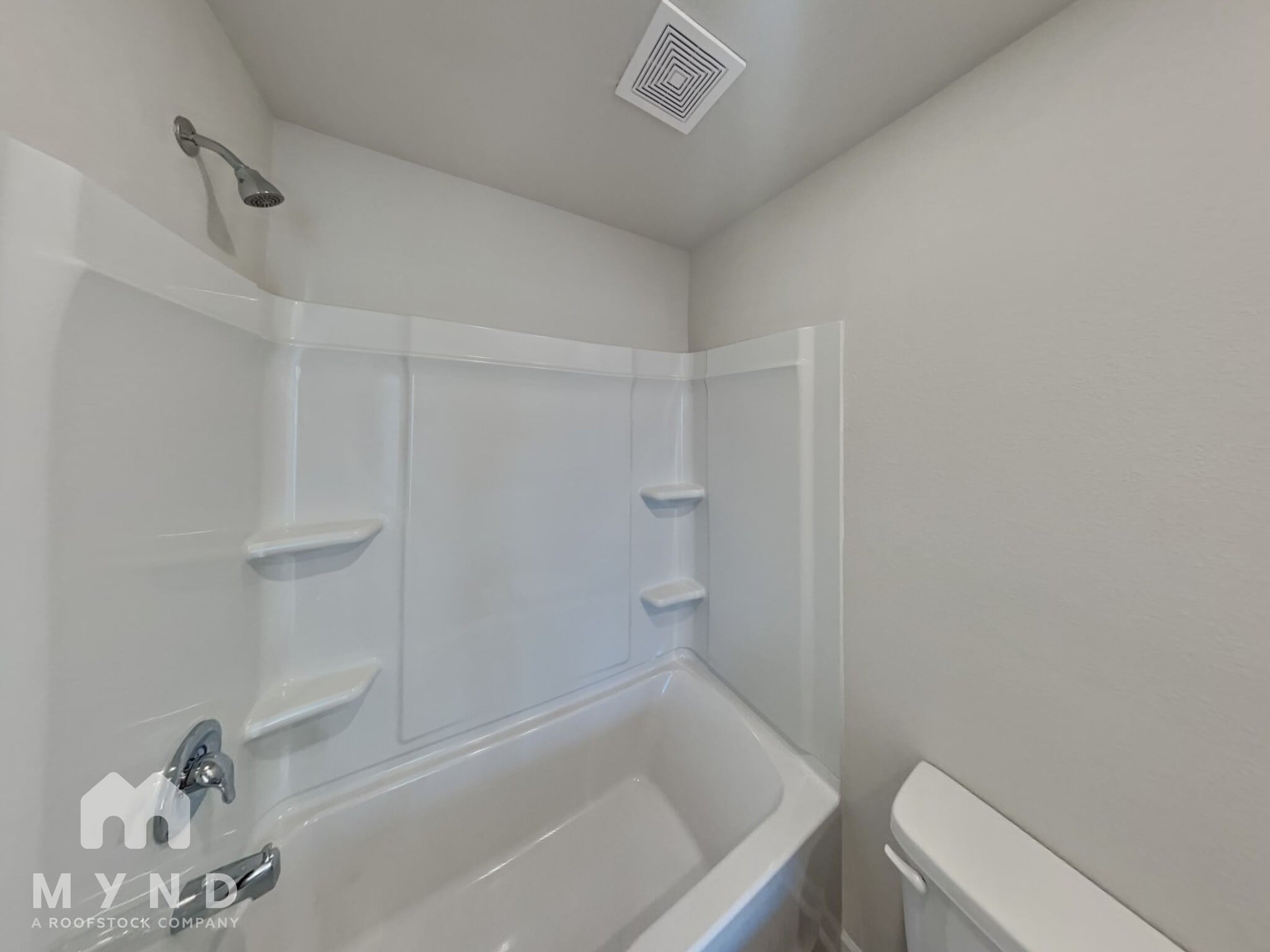 Building Photo - 104 Lightning Dr