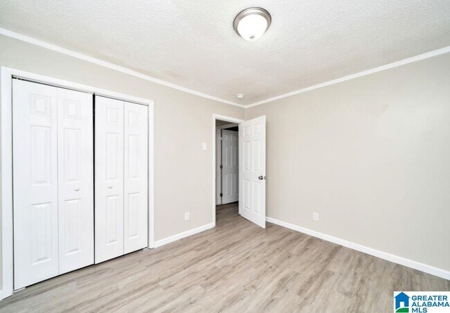 Building Photo - 1578 Cunningham Dr