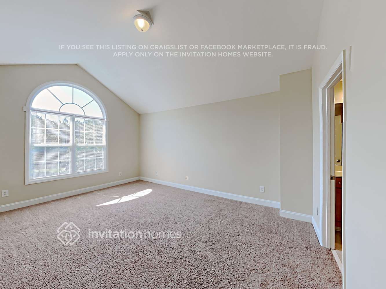 Building Photo - 1410 Nicklaus Dr