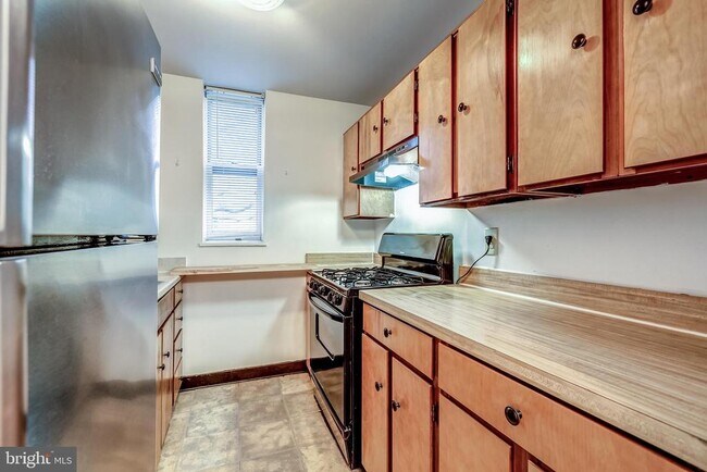 Building Photo - 3060 16th St NW