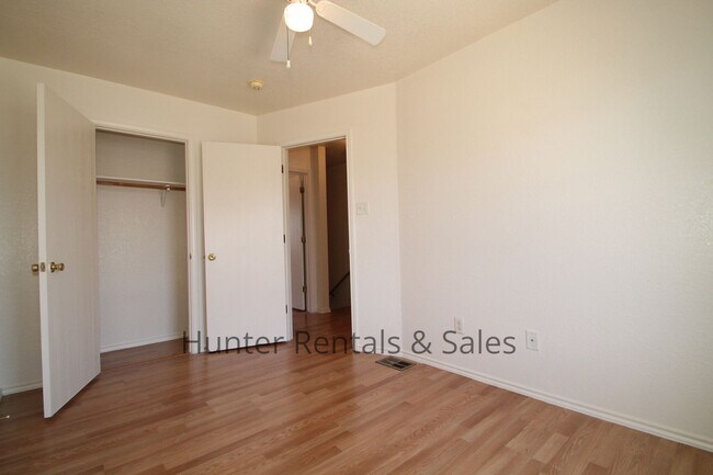 Building Photo - Perfect Two Bedroom