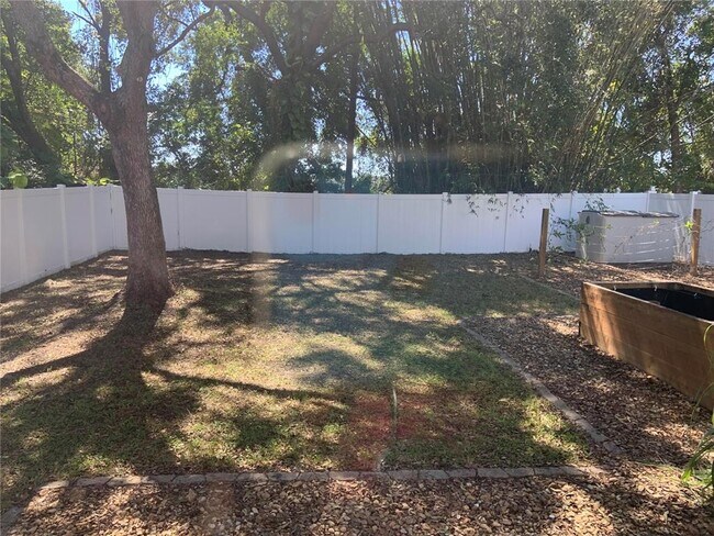 Building Photo - 4527 Riverton Dr