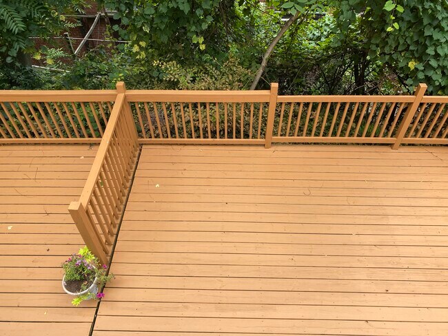 Building Photo - 2318 Eldridge St