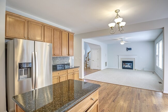 Building Photo - 2103 Templeton Gap Dr