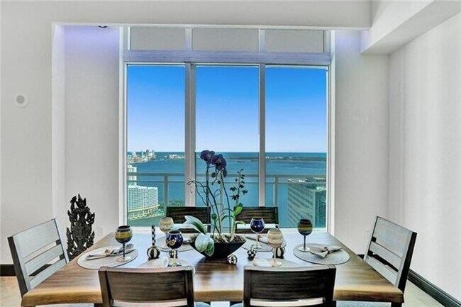 Building Photo - 951 Brickell Ave