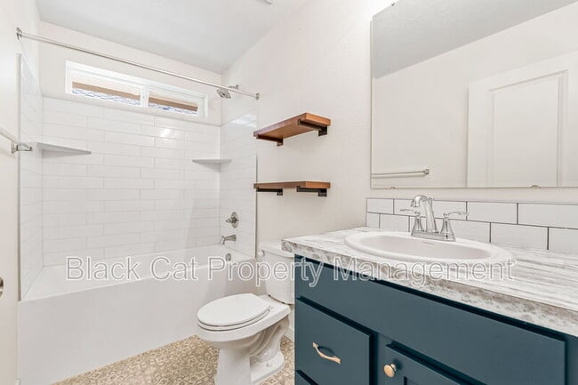 Building Photo - 10604 W New Berlin Dr