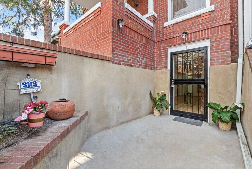 Building Photo - 2400 E 13th Ave