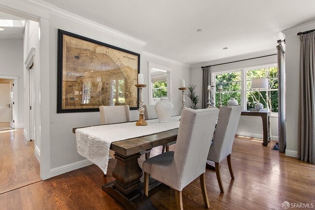 Building Photo - 2 Normandy Ln