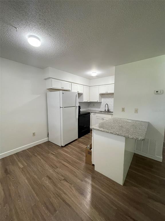 Building Photo - 1137 Jamajo Blvd
