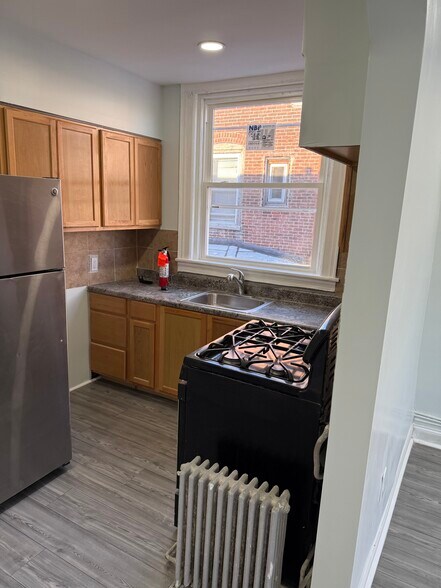 Building Photo - 5719 N Park Ave