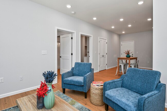 Building Photo - 505 W Grand St