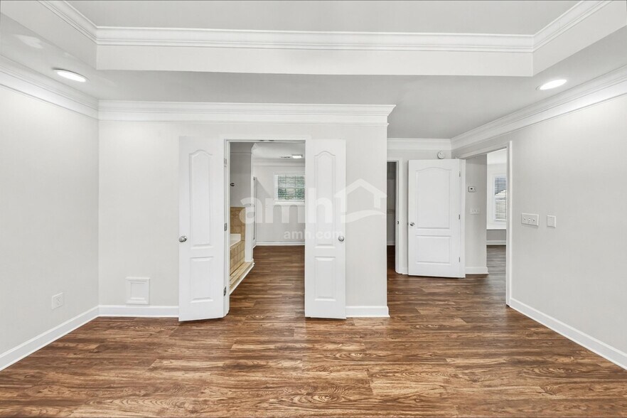 Building Photo - 1305 Bantry Dr