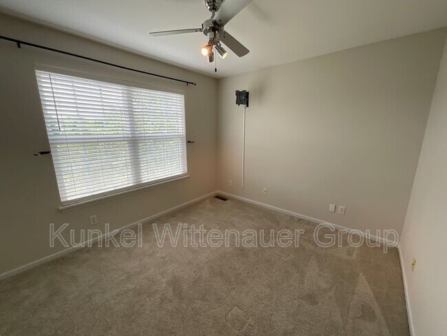 Building Photo - 2244 Haverford Dr