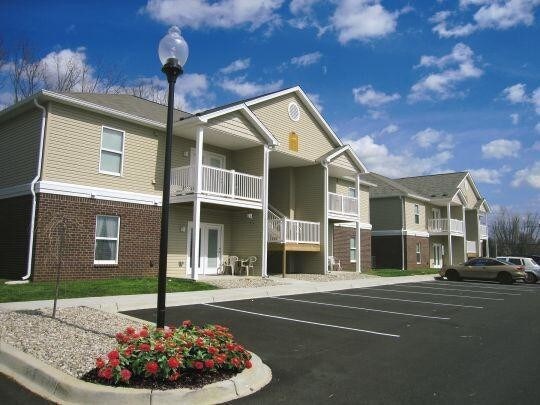 Building Photo - 6805 W Pages Ln