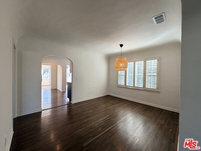 Building Photo - 6110 Scenic Ave