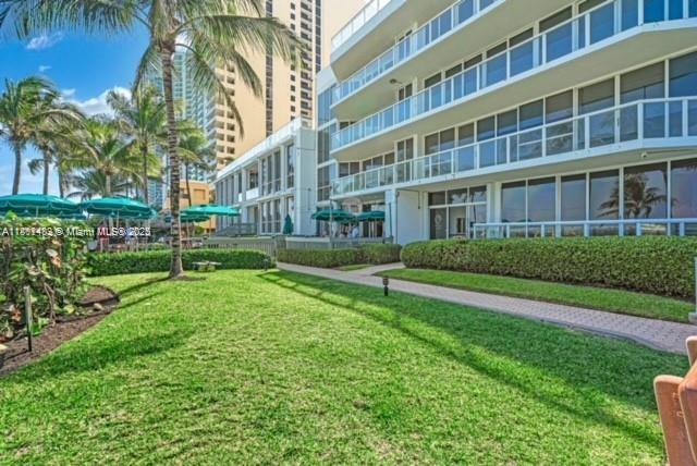 Building Photo - 16400 Collins Ave