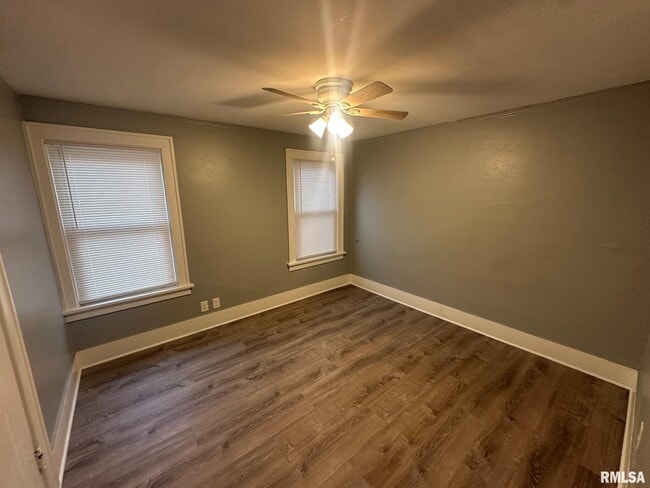 Building Photo - 1220 N Frink St