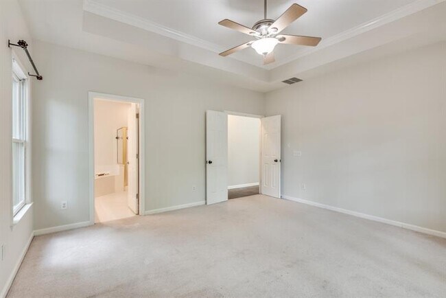 Building Photo - 6515 Fairgreen Dr