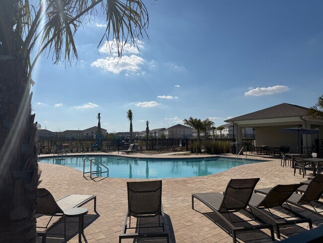 Building Photo - For Rent in Westview Kissimmee 4 Bedroom Home