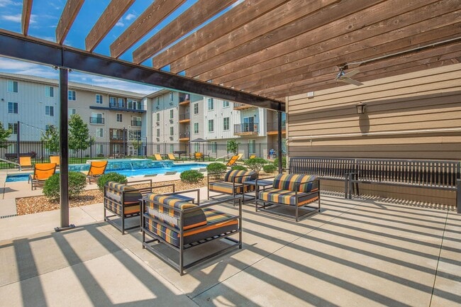 Building Photo - 2621 S Jefferson Ave