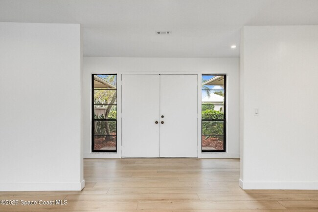 Building Photo - 5 Cache Cay Dr