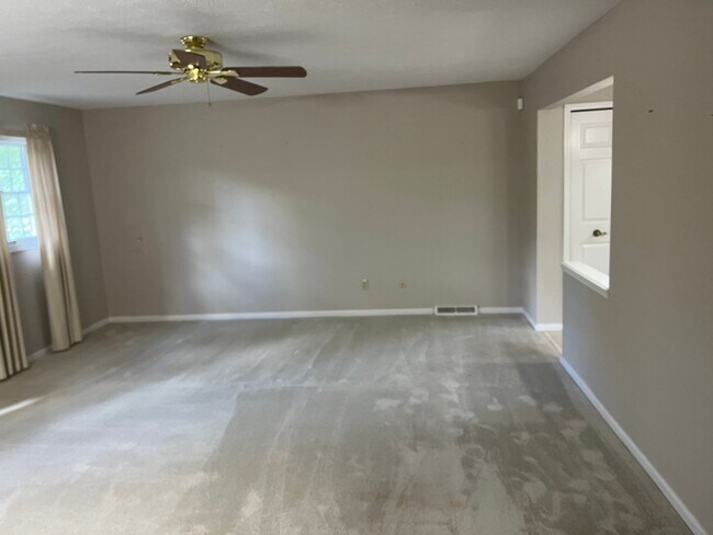 Building Photo - 2259 Augusta Ct