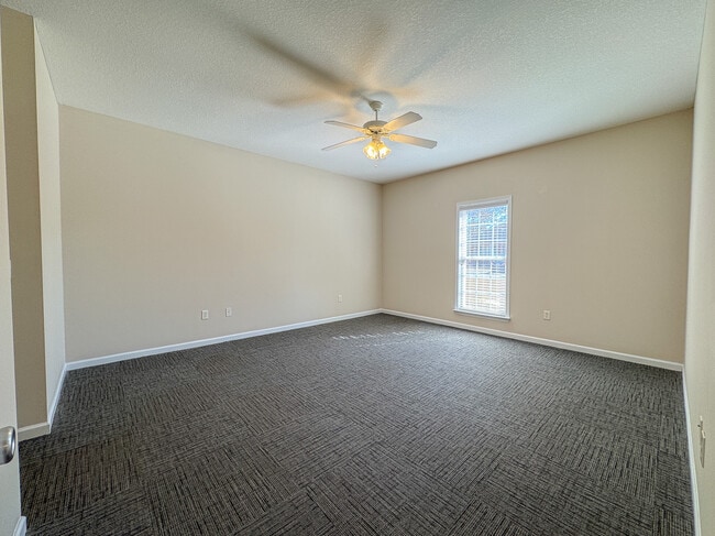 Building Photo - 1131 Trellis Ct