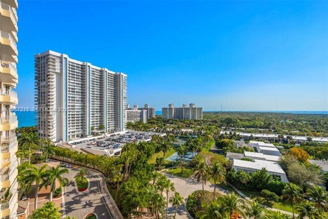 Building Photo - 789 Crandon Blvd