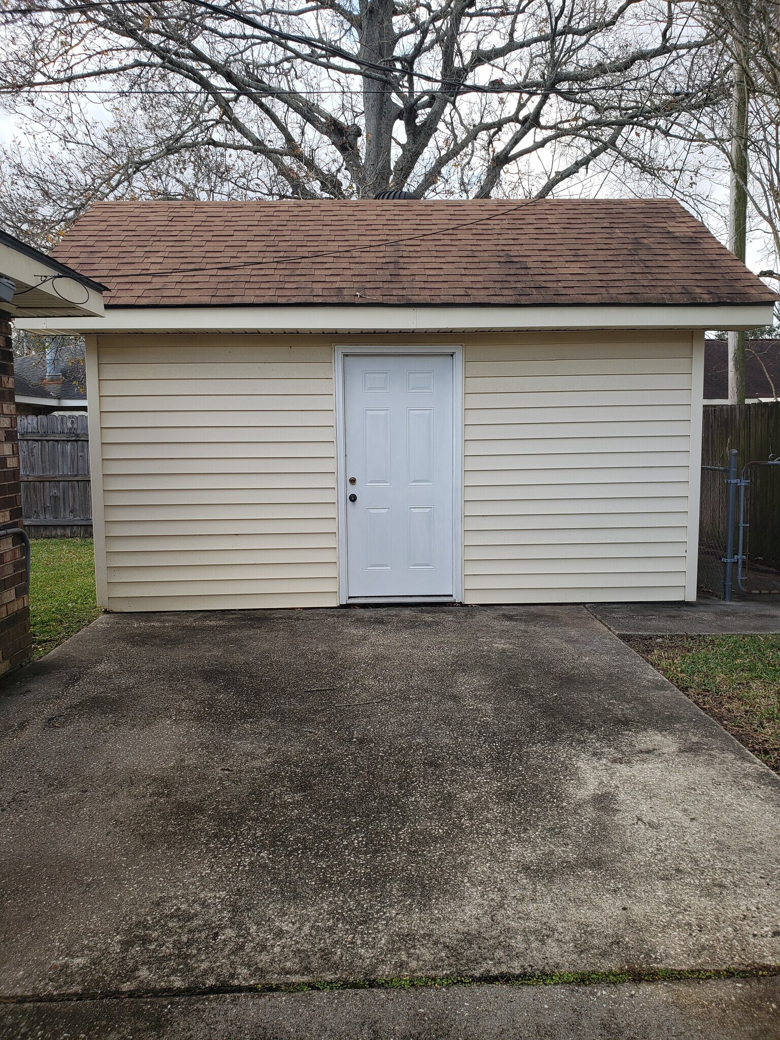 Building Photo - 121 Brentwood Dr