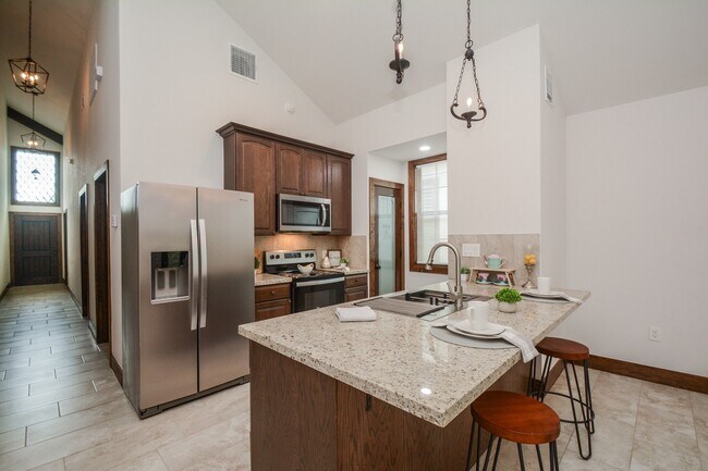 Building Photo - 29529 Turnbury Village Dr