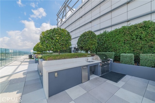 Building Photo - 400 S Broadway